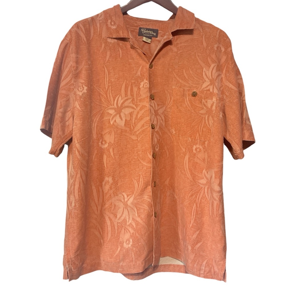 St. john's Bay 100% Silk Tropical Men's short sleeve button up. Size L. Orange